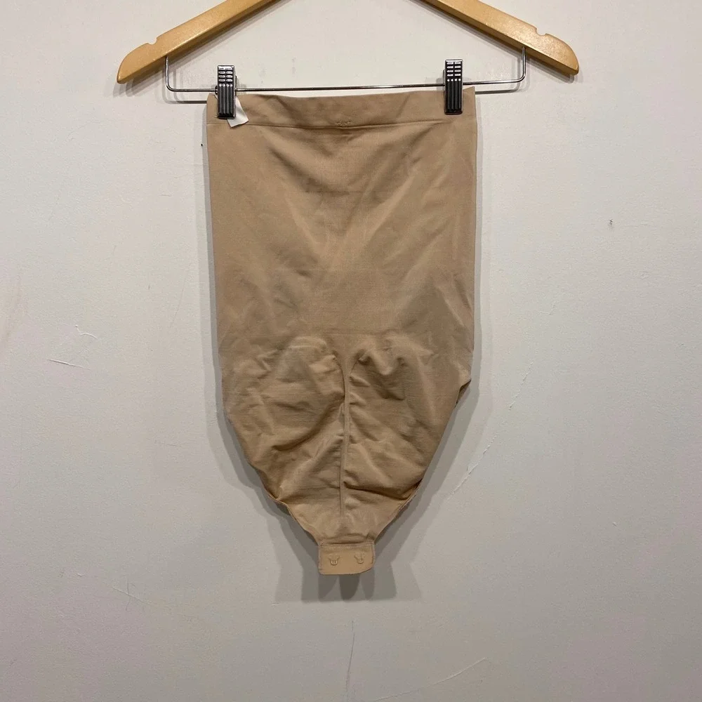 Spanx OnCore High-Waisted Brief‎ Shapewear Nude Beige Firm Control Medium SS1815